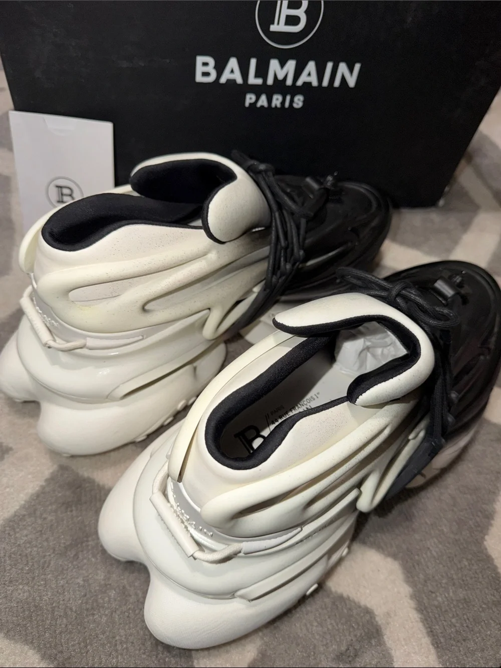 Balmain Unicorn Men’s Sz 44 (US 11) Sneakers w/box
